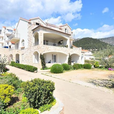 Apartments Regina Μπολ Εξωτερικό φωτογραφία