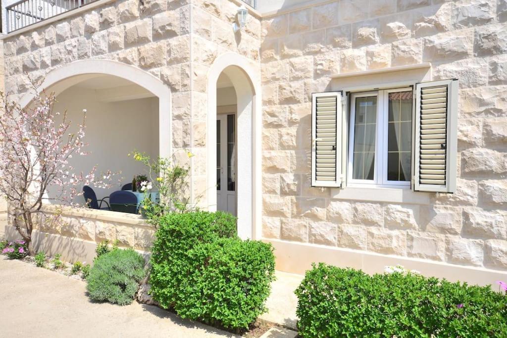 Apartments Regina Μπολ Εξωτερικό φωτογραφία