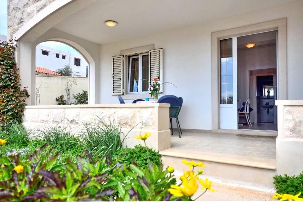 Apartments Regina Μπολ Εξωτερικό φωτογραφία
